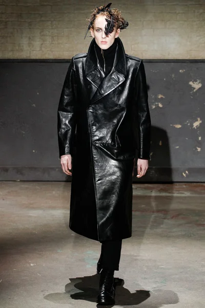 Look 19